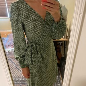 Retro wrap dress with long sleeves